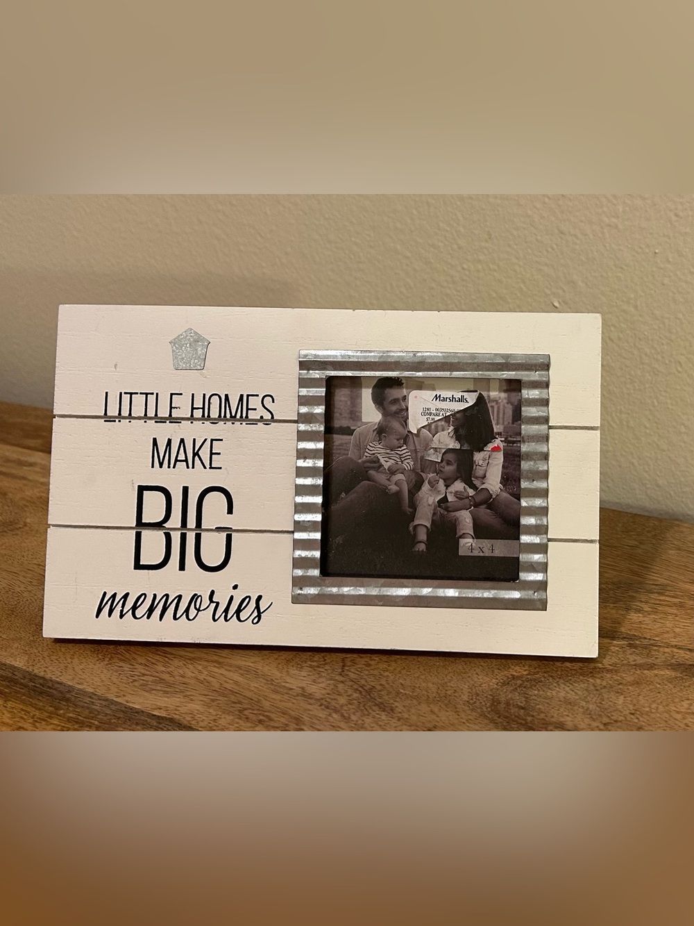 Picture frame 4x4 With Caption “Little Homes Make BIG Memories”